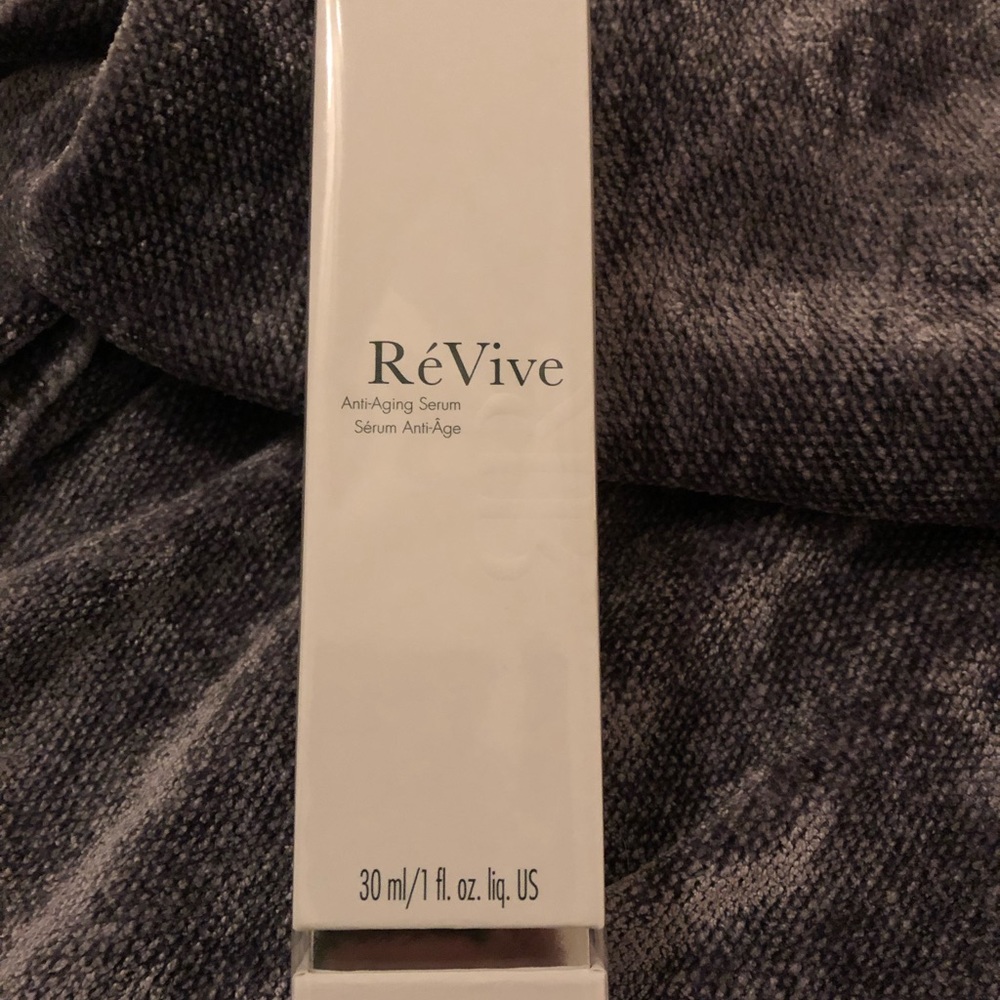 Revive anti-aging serum -BRAND NEW